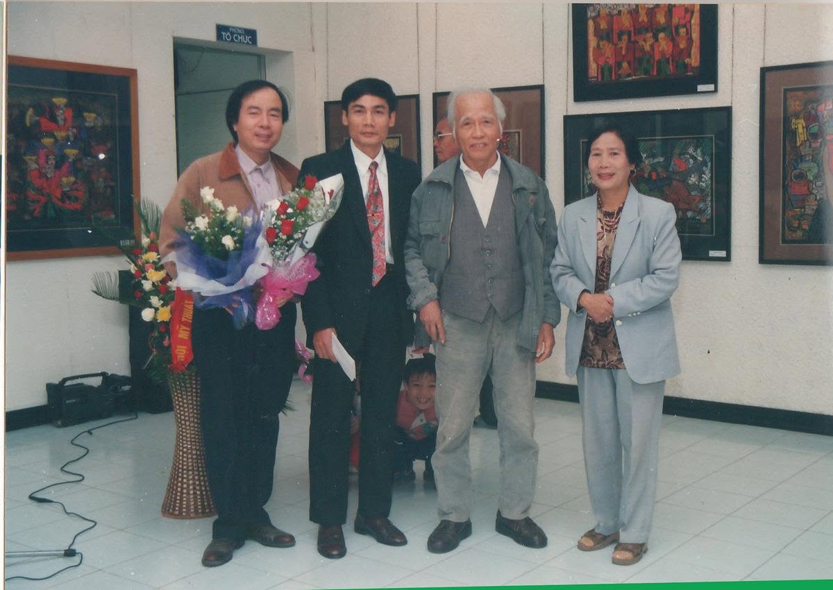 Triển lãm — Old Street Gallery Triển lãm tranh tại 43 Tràng Tiền, Hà Nội