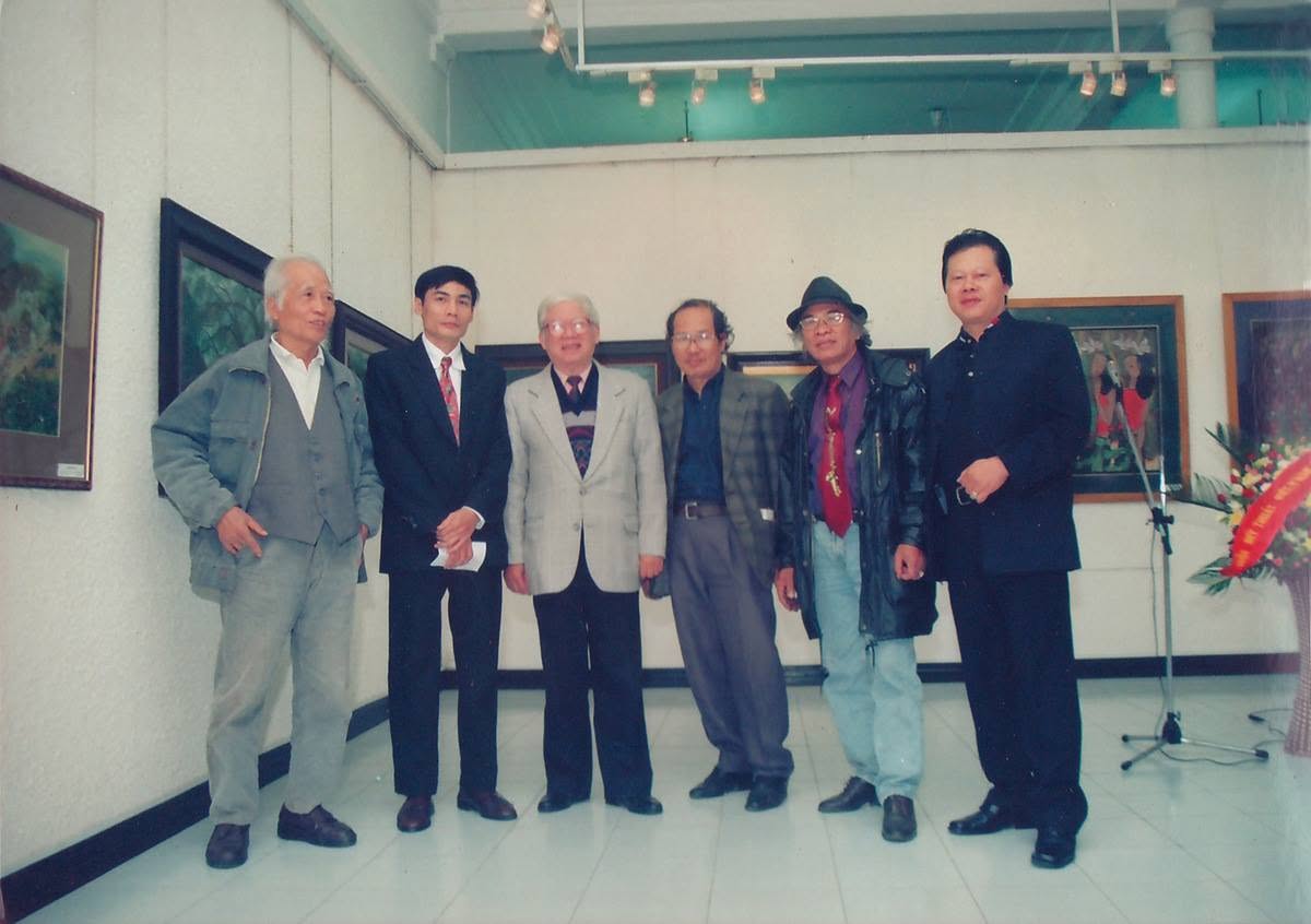Triển lãm — Old Street Gallery Triển lãm tranh tại 43 Tràng Tiền, Hà Nội
